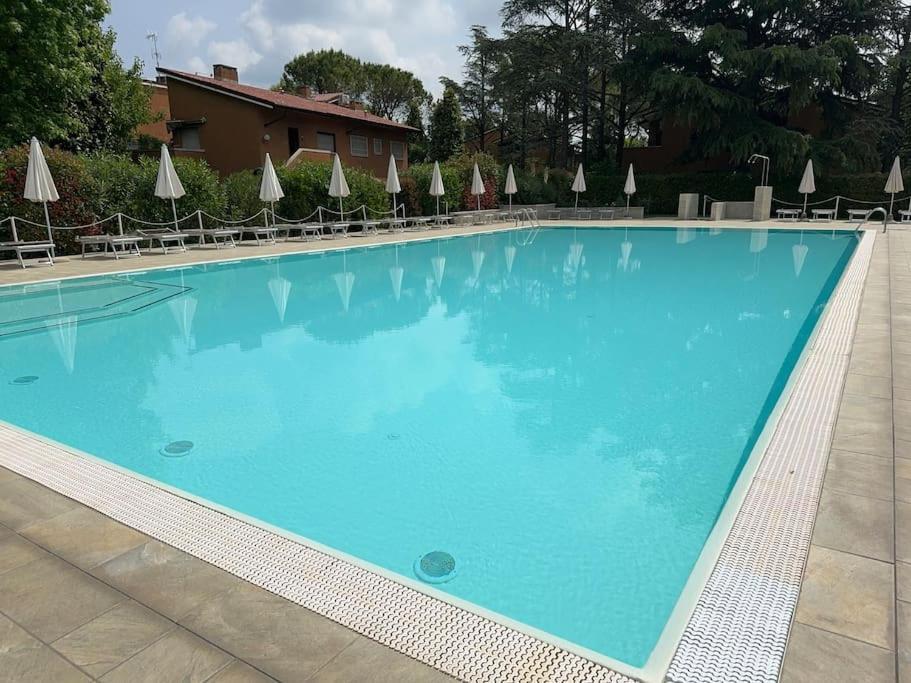 5' From Punta Gro Beach With Free Swimming Pool Sirmione Eksteriør billede