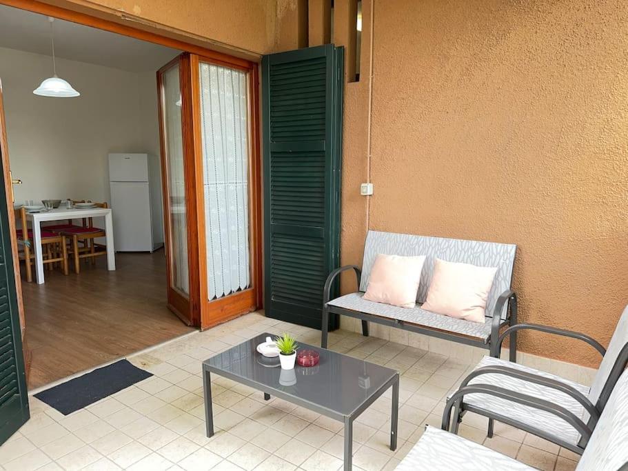 5' From Punta Gro Beach With Free Swimming Pool Sirmione Eksteriør billede